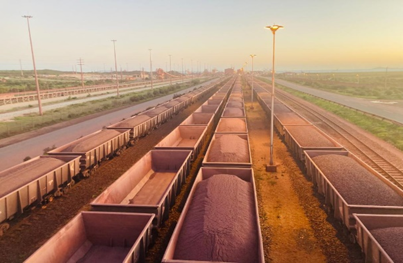 Loaded iron ore wagons at Saldanha